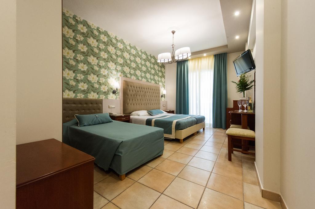 Olympic Hotel Parga Room photo